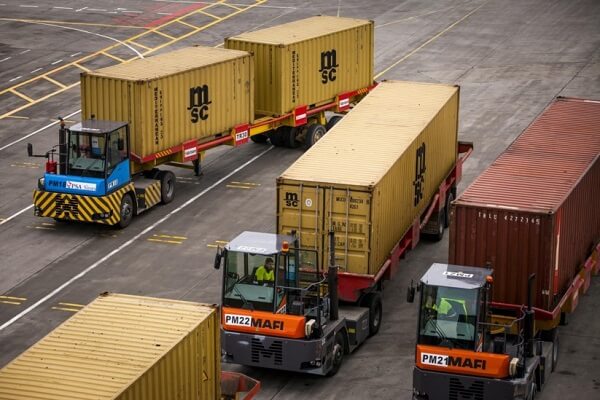 Exportações e Importações voltam a subir